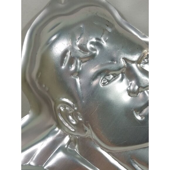 Wilton DC Comics SUPERMAN Cake Pan Mold 2105-3350 Vintage 2006 NO instructions - Picture 4 of 5